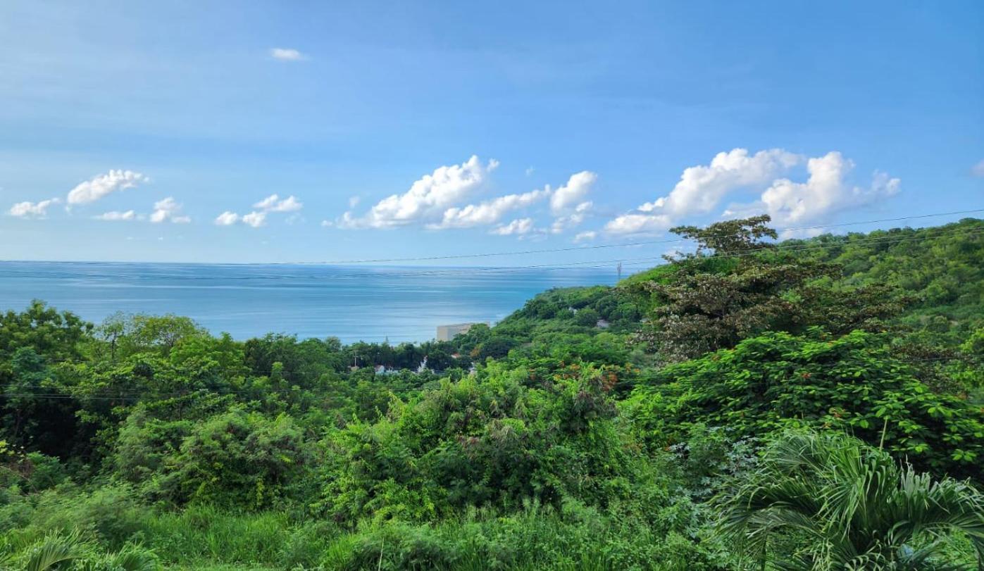 Halcyon Heights Condominium Dickenson Bay Buitenkant foto