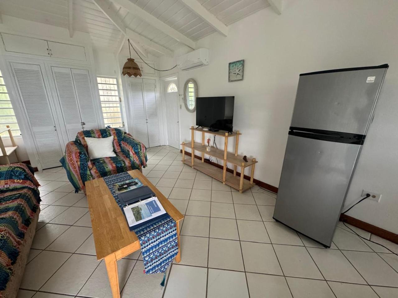 Halcyon Heights Condominium Dickenson Bay Buitenkant foto
